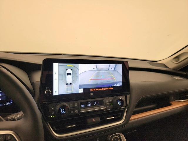 Photo of 2025 Gray Toyota Grand Highlander