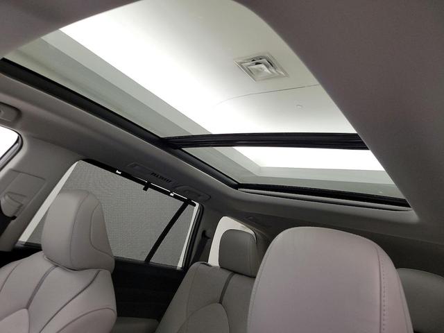 Photo of 2025 Gray Toyota Grand Highlander
