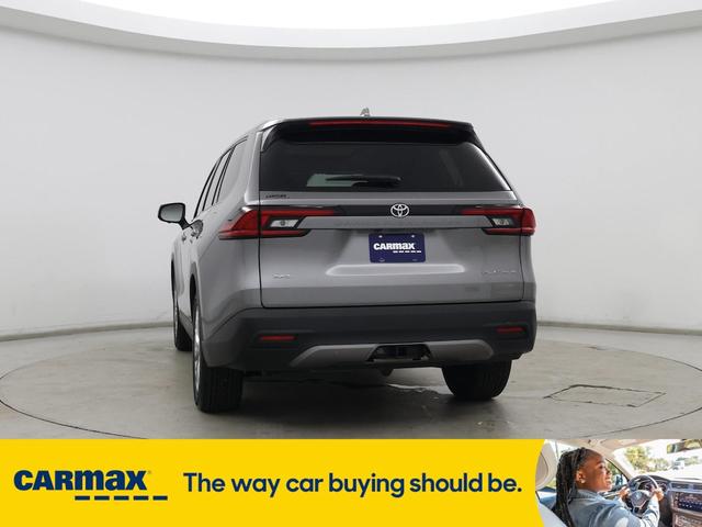 Photo of 2025 Gray Toyota Grand Highlander