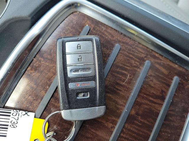 Photo of 2020 Silver Acura MDX