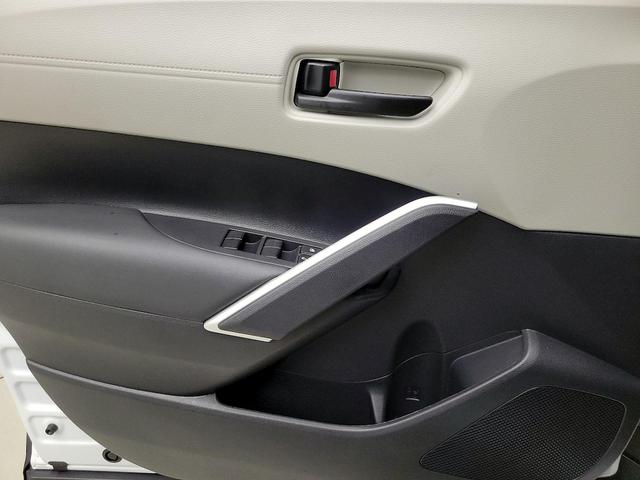Photo of 2025 White Toyota Corolla Cross