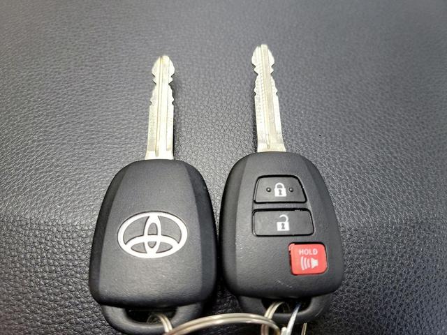 Photo of 2025 White Toyota Corolla Cross
