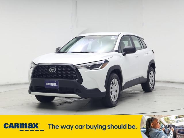 Photo of 2025 White Toyota Corolla Cross