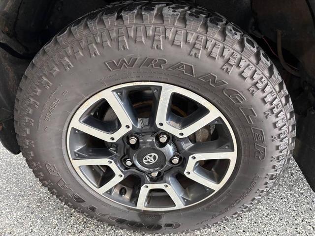 Photo of 2016 Black Toyota Tundra