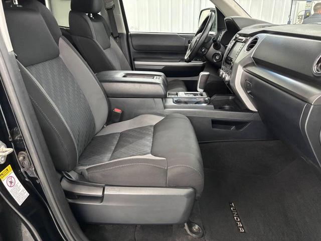 Photo of 2016 Black Toyota Tundra