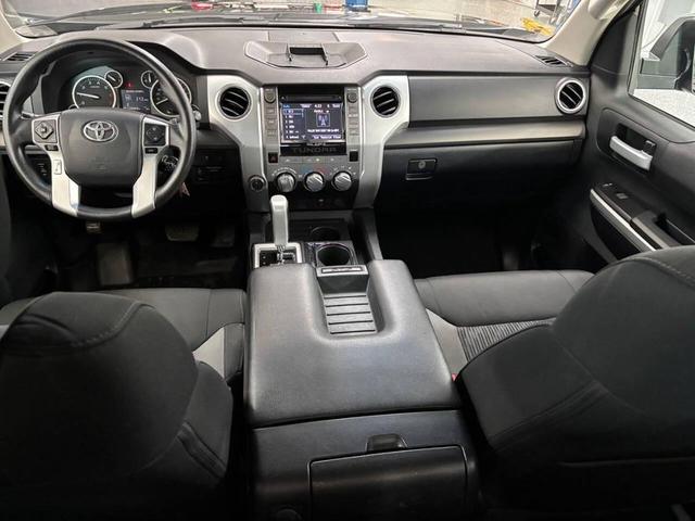 Photo of 2016 Black Toyota Tundra