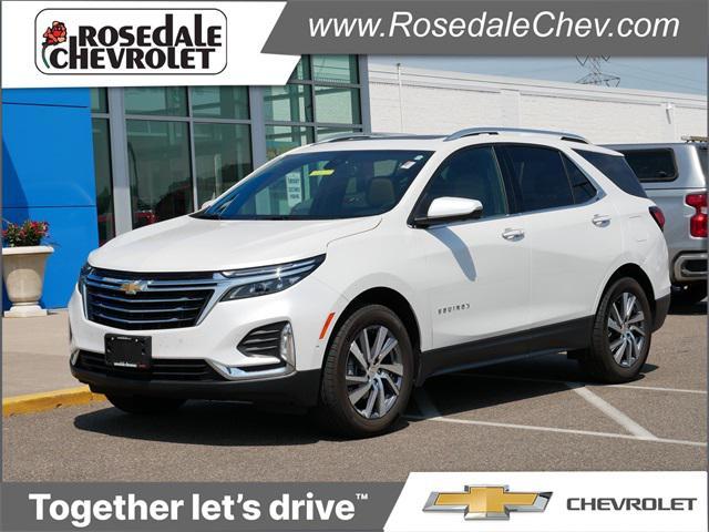 Photo of 2022 Iridescent Pearl Tricoat Chevrolet Equinox