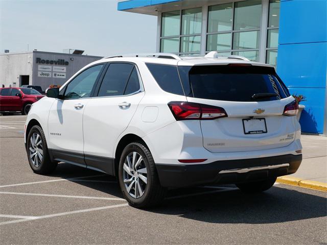 Photo of 2022 Iridescent Pearl Tricoat Chevrolet Equinox