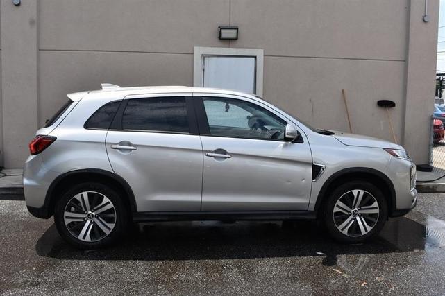 Photo of 2023 Alloy Silver Metallic Mitsubishi Outlander Sport