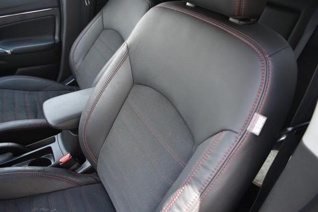 Photo of 2023 Alloy Silver Metallic Mitsubishi Outlander Sport