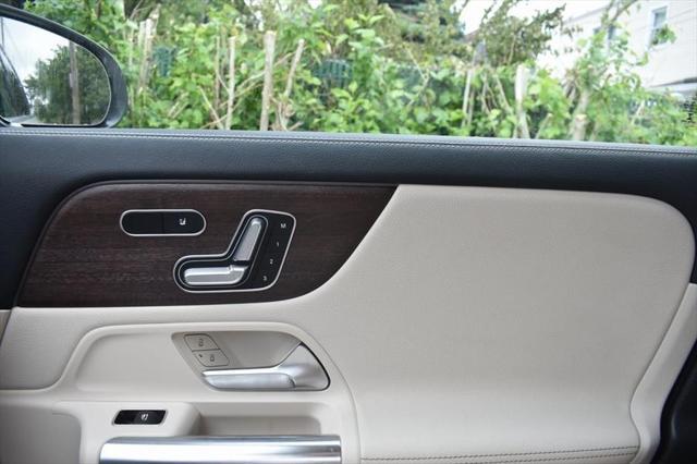 Photo of 2021 Polar White Mercedes-Benz GLA 250