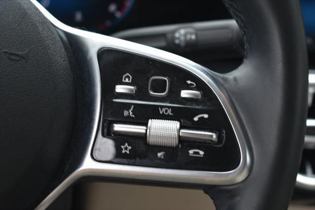 Photo of 2021 Polar White Mercedes-Benz GLA 250