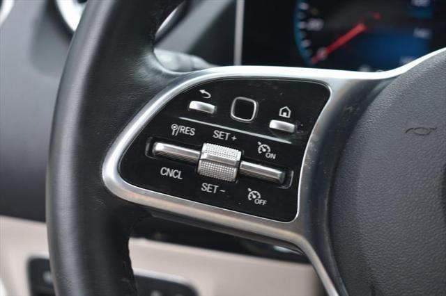Photo of 2021 Polar White Mercedes-Benz GLA 250