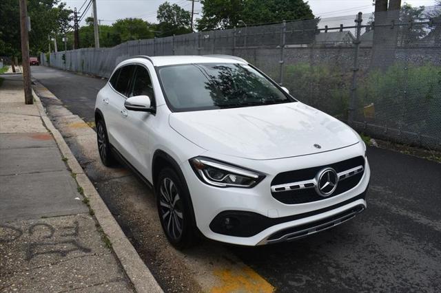 Photo of 2021 Polar White Mercedes-Benz GLA 250