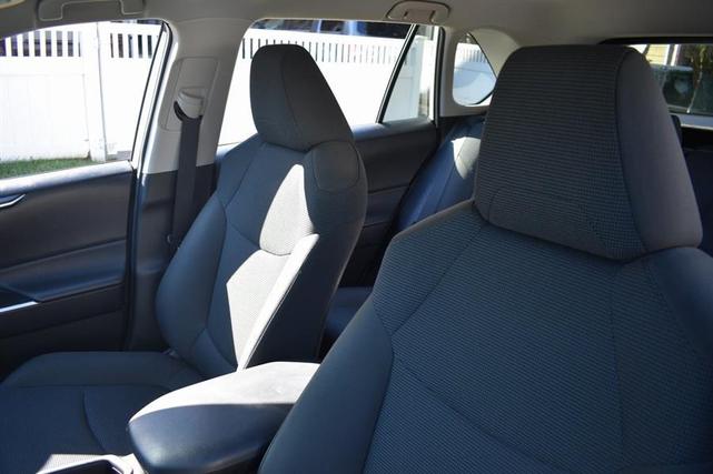 Photo of 2024 Ice Cap Toyota RAV4