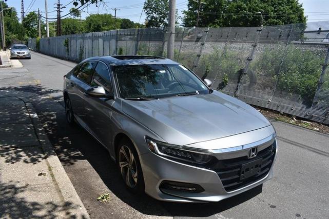 Photo of 2018 Lunar Silver Metallic Honda Accord