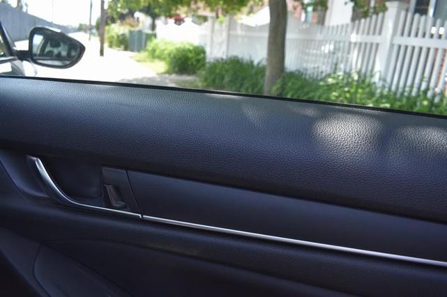 Photo of 2018 Lunar Silver Metallic Honda Accord