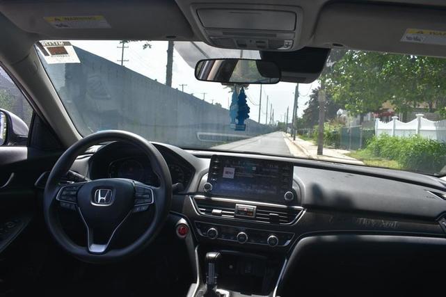 Photo of 2018 Lunar Silver Metallic Honda Accord