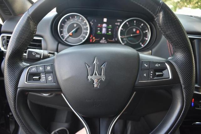 Photo of 2021 Nero Maserati Levante