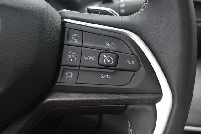 Photo of 2024 Velvet Red Pearlcoat Jeep Grand Cherokee L