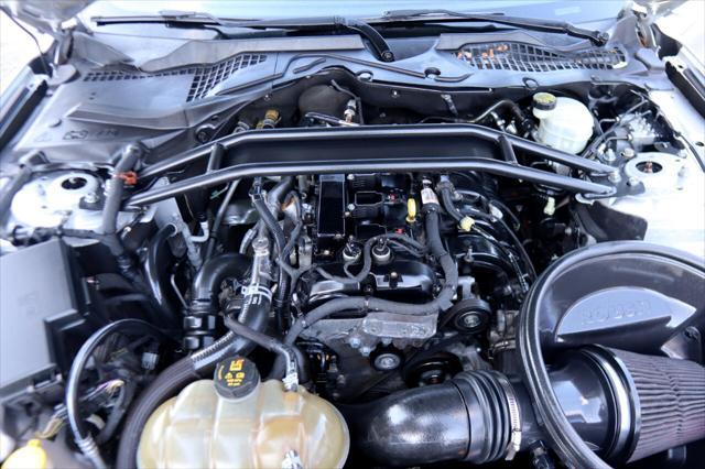 Photo of 2017 Ingot Silver Metallic Ford Mustang
