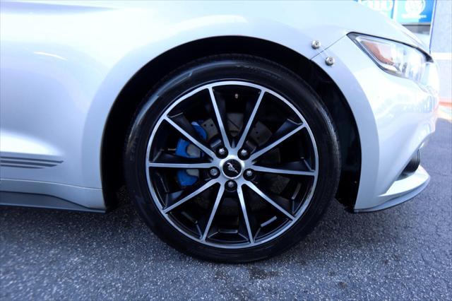 Photo of 2017 Ingot Silver Metallic Ford Mustang