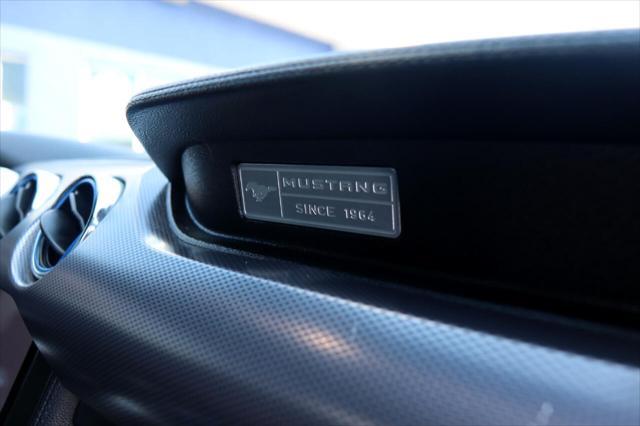 Photo of 2017 Ingot Silver Metallic Ford Mustang