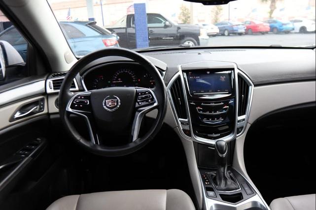 Photo of 2013 White Cadillac SRX