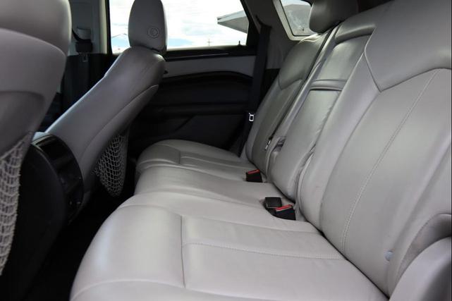 Photo of 2013 White Cadillac SRX