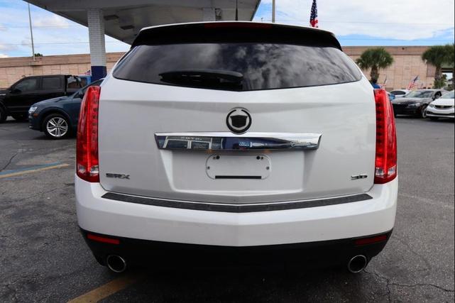 Photo of 2013 White Cadillac SRX