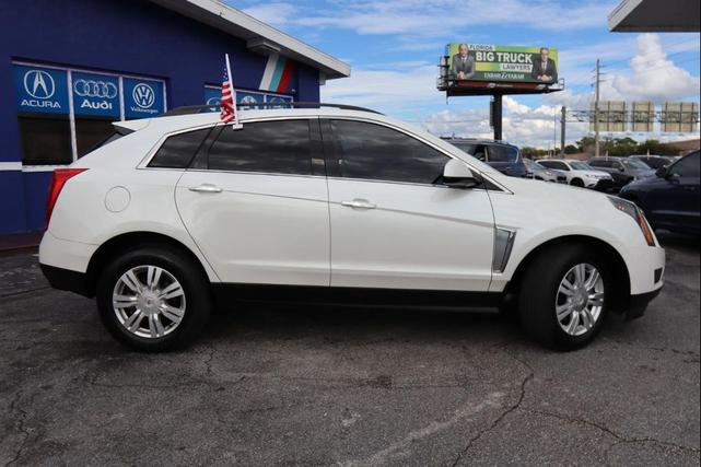 Photo of 2013 White Cadillac SRX