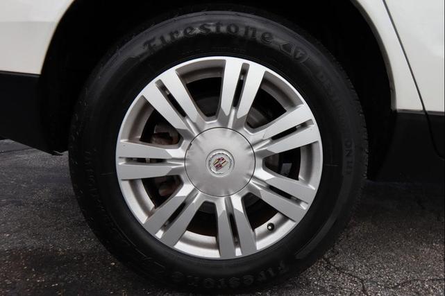 Photo of 2013 White Cadillac SRX