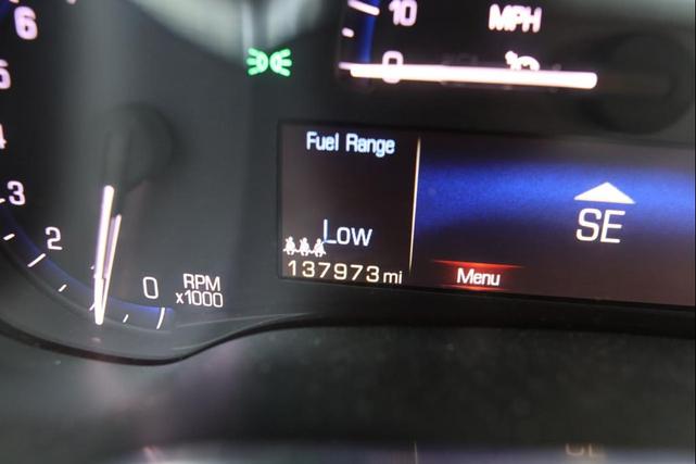 Photo of 2013 White Cadillac SRX
