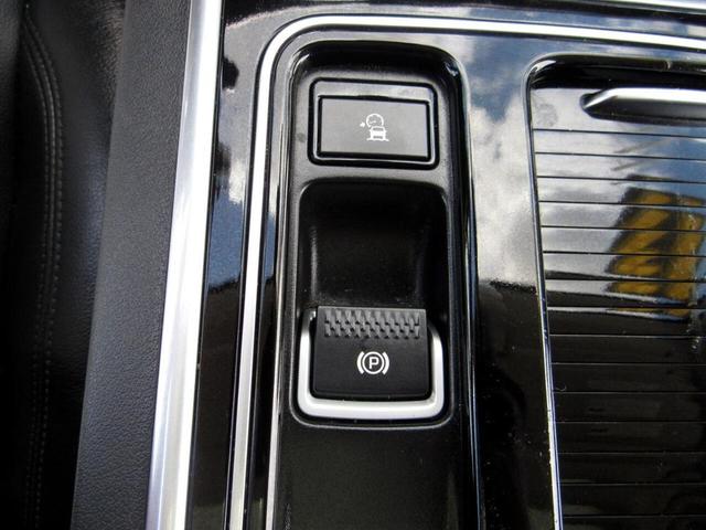 Photo of 2017 Blue Jaguar XF