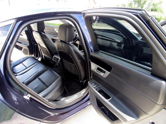 Photo of 2017 Blue Jaguar XF