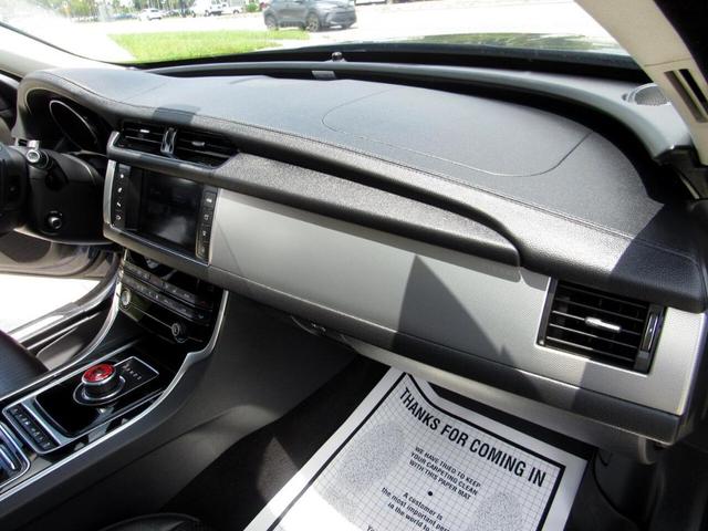 Photo of 2017 Blue Jaguar XF
