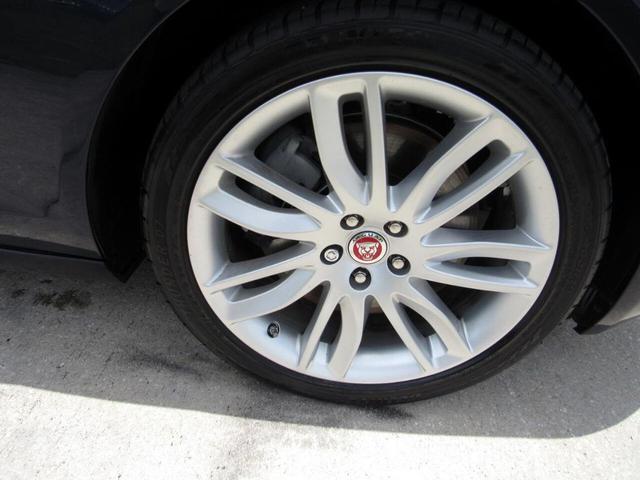 Photo of 2017 Blue Jaguar XF
