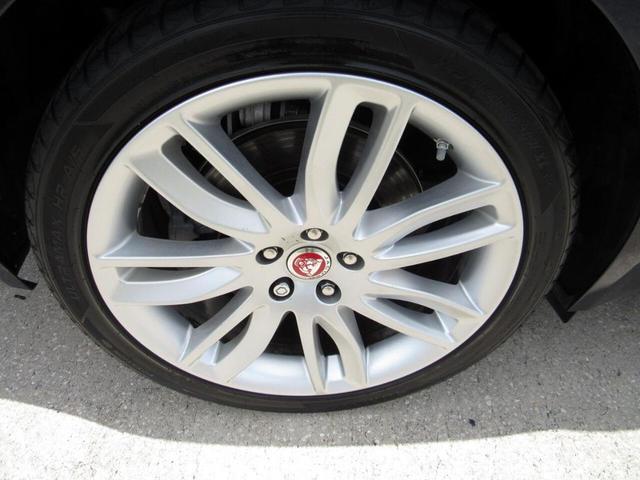 Photo of 2017 Blue Jaguar XF