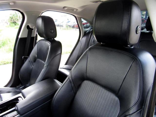 Photo of 2017 Blue Jaguar XF