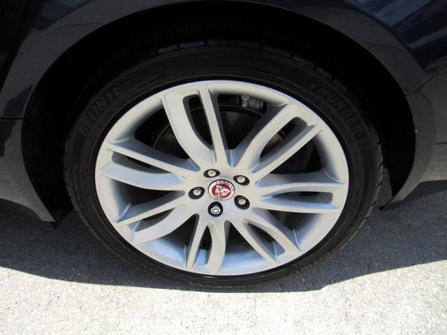 Photo of 2017 Blue Jaguar XF