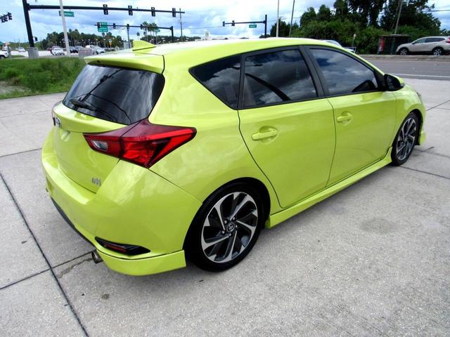 Photo of 2017 Green Toyota Corolla iM