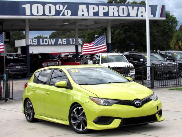 Photo of 2017 Green Toyota Corolla iM