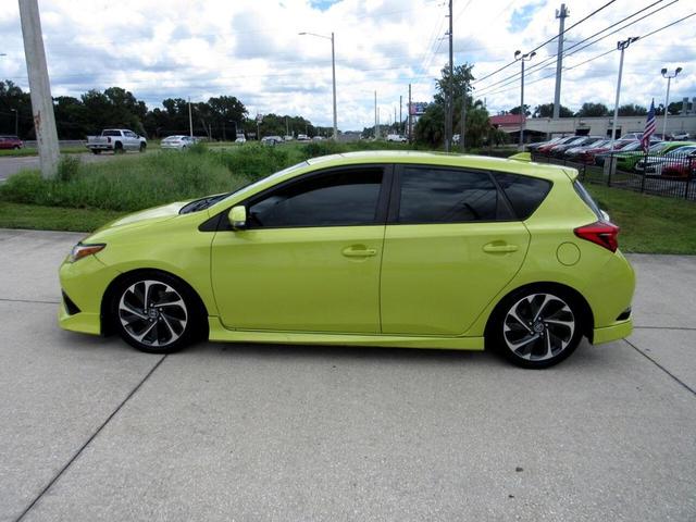 Photo of 2017 Green Toyota Corolla iM