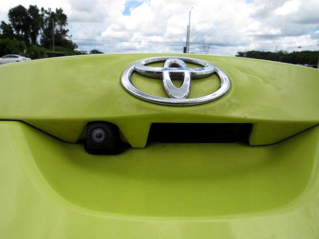 Photo of 2017 Green Toyota Corolla iM