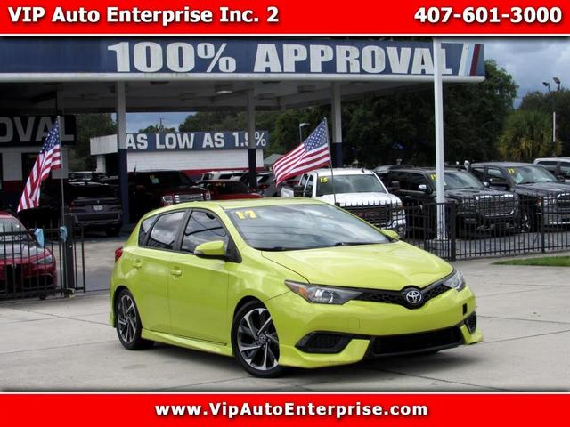 Photo of 2017 Green Toyota Corolla iM