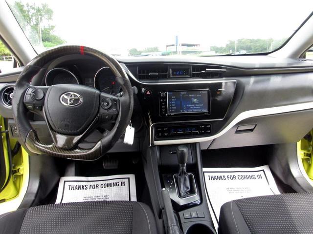 Photo of 2017 Green Toyota Corolla iM