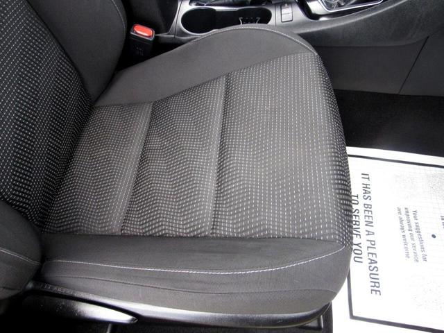 Photo of 2017 Green Toyota Corolla iM