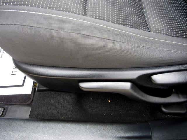 Photo of 2017 Green Toyota Corolla iM