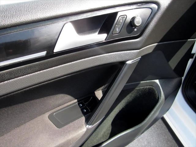 Photo of 2015 Black Volkswagen Golf GTI