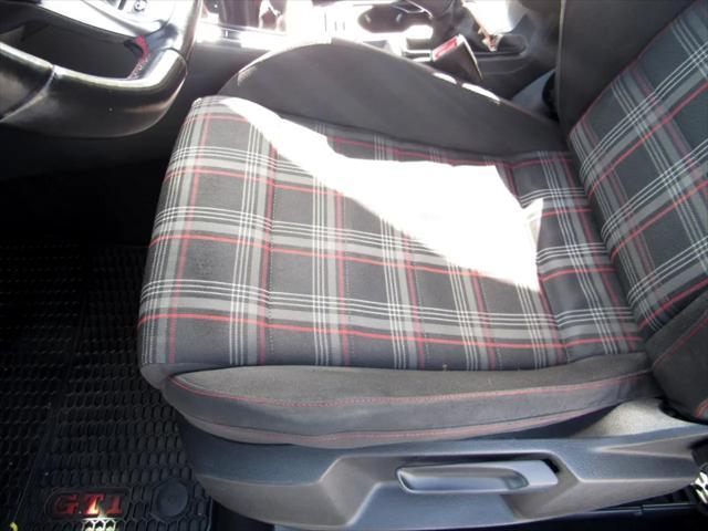 Photo of 2015 Black Volkswagen Golf GTI